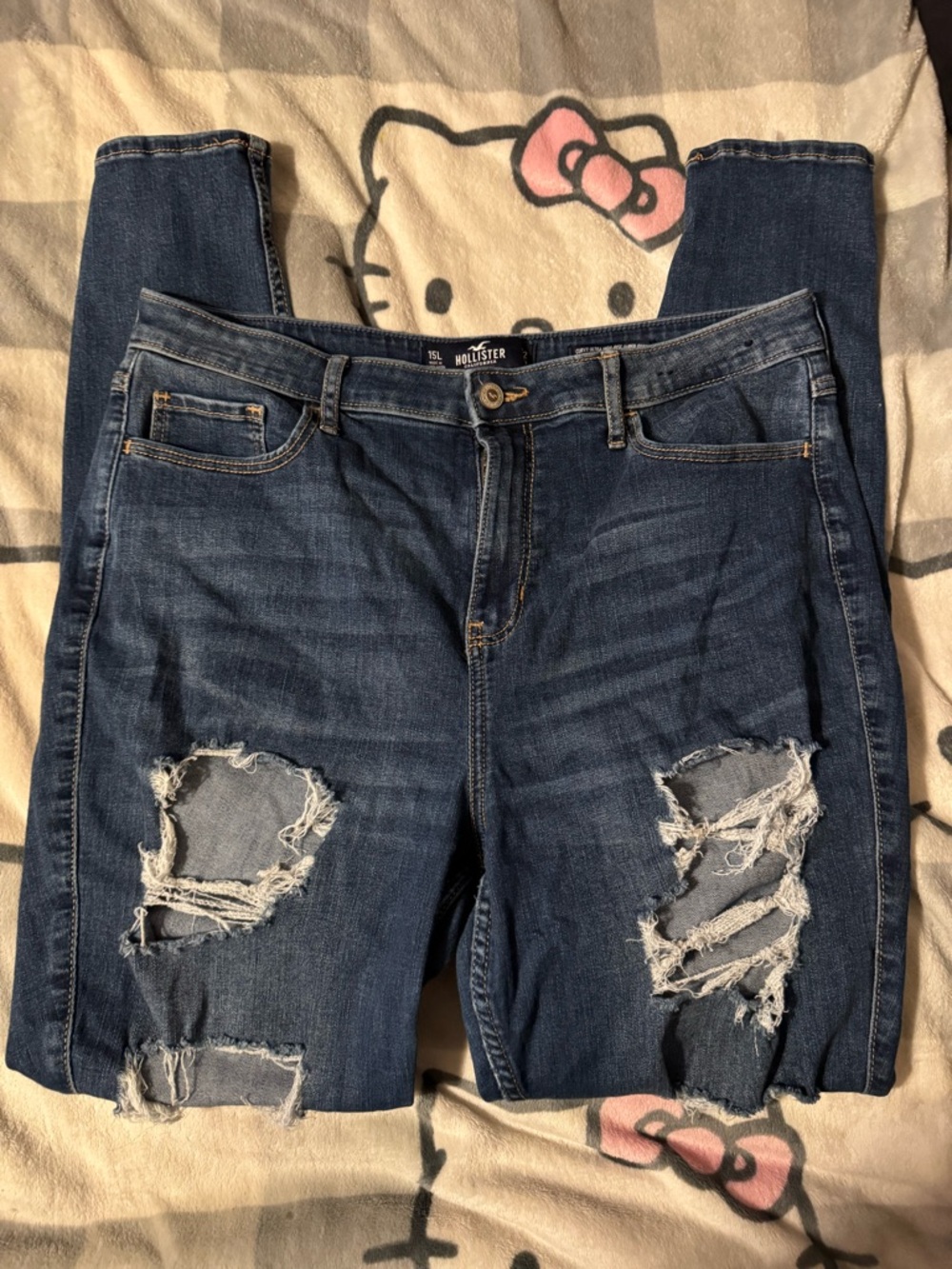 Hollister Women's Dark Blue Distressed Skinny Jeans